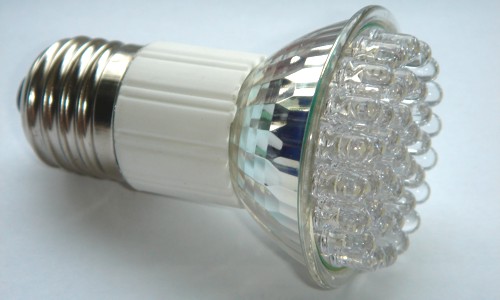 LED: DIODOS EMISORES DE LUZ, UN APORTE DE LA ILUMINACION ANTE LA CRISIS ENERGÉTICA MUNDIAL