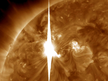 TORMENTA SOLAR SE DESVANECE SIN AFECTAR REDES ELÉCTRICAS O COMUNICACIONES