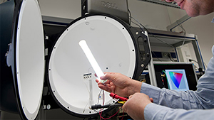 UN NUEVO PROTOTIPO LED PODRÍA SUSTITUIR LAS LÁMPARAS FLUORESCENTES