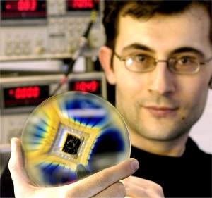 "SANDWICH GRAFENO"' ABRE LAS PROPIEDADES DE CÉLULAS SOLARES DE CRISTAL 2D