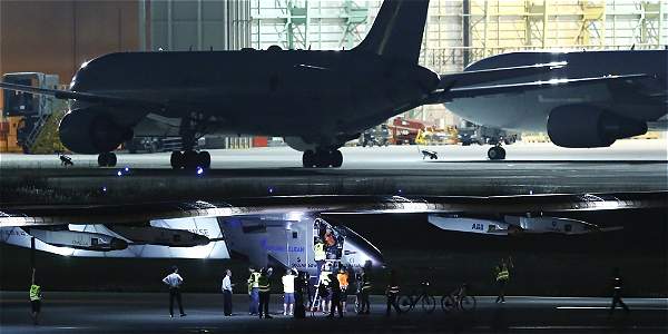 SOLAR IMPULSE II DESVÍA SU RUTA DEBIDO AL MAL TIEMPO