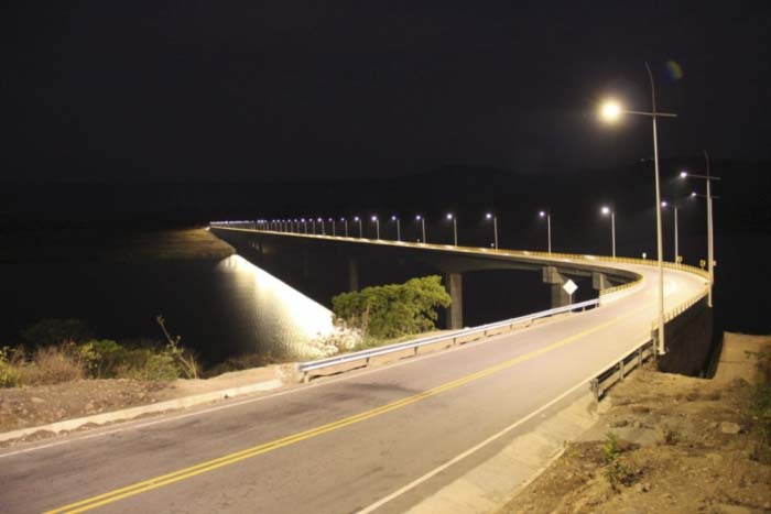 ILUMINACIÓN LED EN EL PUENTE MAS LARGO DE COLOMBIA
