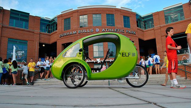 UN VEHÍCULO HÍBRIDO QUE FUNCIONA CON PEDALES Y ENERGÍA SOLAR