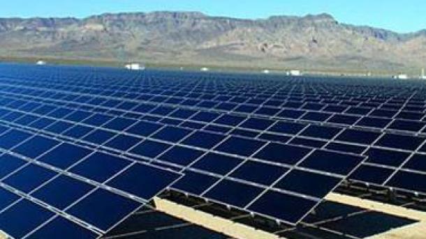 CHINA FINANCIARÁ PLANTA DE ENERGÍA SOLAR PARA ILUMINAR 625.000 HOGARES EN KENIA.