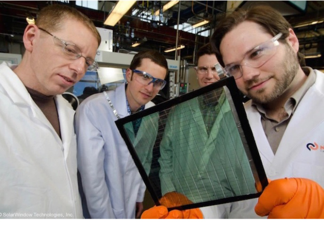 DESCUBRE VENTANA SOLAR QUE GENERA 50 VECES MÁS ENERGÍA QUE PALE COMÚN