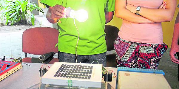 EN MEDELLÍN EXPERIMENTAN PARA APROVECHAR LA LUZ SOLAR