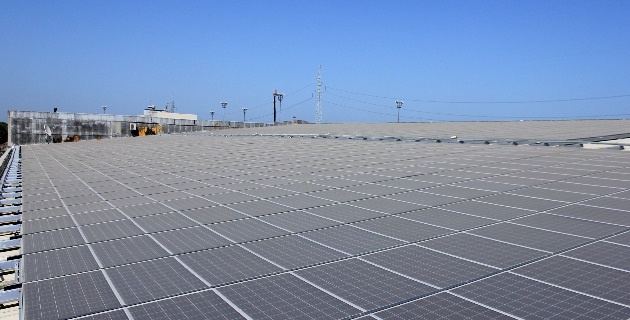 ÉXITO: MÁS EFICIENTE CON ENERGÍA SOLAR