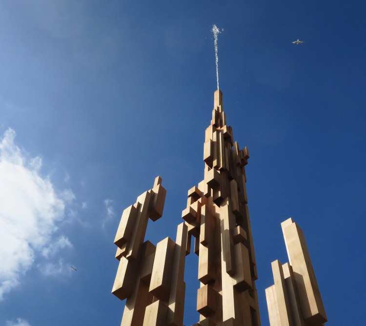 SUNGLACIER, LA FUENTE QUE EXTRAE SU AGUA DEL AIRE CON ENERGÍA SOLAR