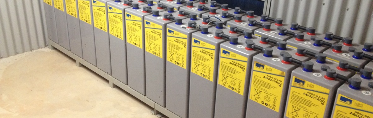 BATERÍAS ESTACIONARIAS PARA UNA INSTALACIÓN DE PANELES SOLARES EN CASA