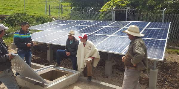 ENERGÍA SOLAR, SOLUCIÓN EN VEREDA DE FIRAVITOBA -COLOMBIA-