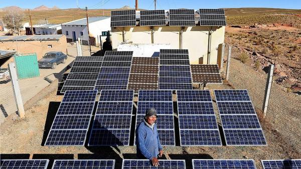 ANUNCIAN LA INSTALACIÓN DE UNA PLANTA DE ENERGÍA SOLAR EN LA RIOJA -ARGENTINA-