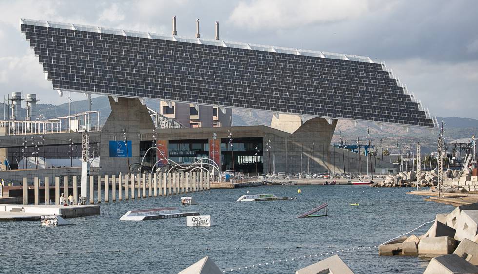 Barcelona abastecerá de energía solar a 2.000 nuevas familias