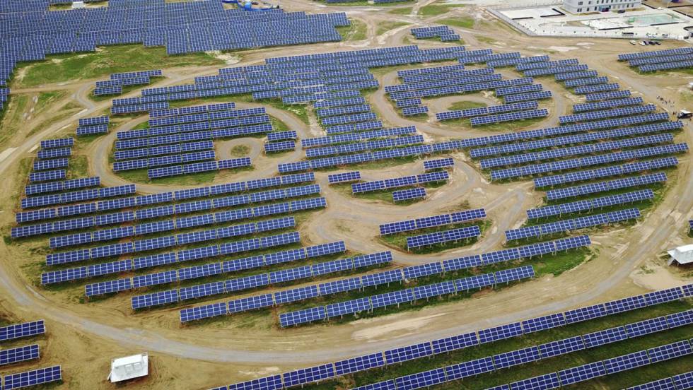 Una planta solar con forma de Panda