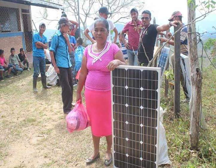 Nicaragua: Energia solar reduce pobreza y empodera mujeres rurales