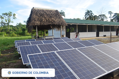 Energía solar cambia vidas de miles de indígenas Amazonas, Colombia