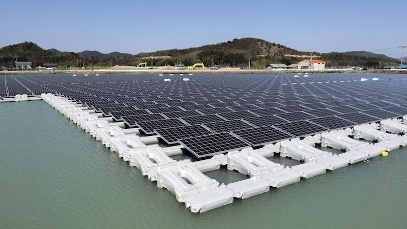 La fotovoltaica flotante inunda los paisajes