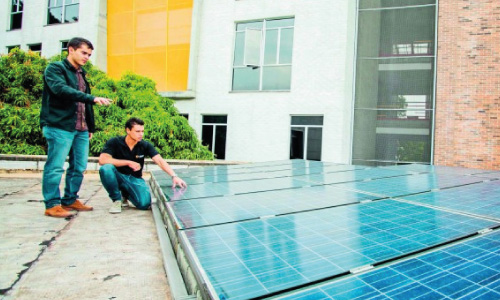 Paneles solares, la apuesta limpia de las universidades regionales