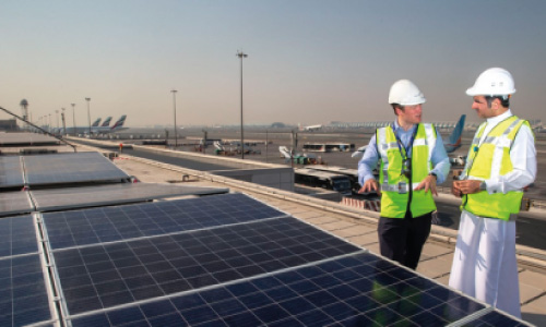 El aeropuerto de Dubai inaugura un sistema solar formado por 15.000 paneles