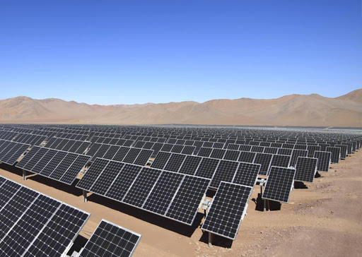 Chile analiza el efecto del polvo sobre la producción solar