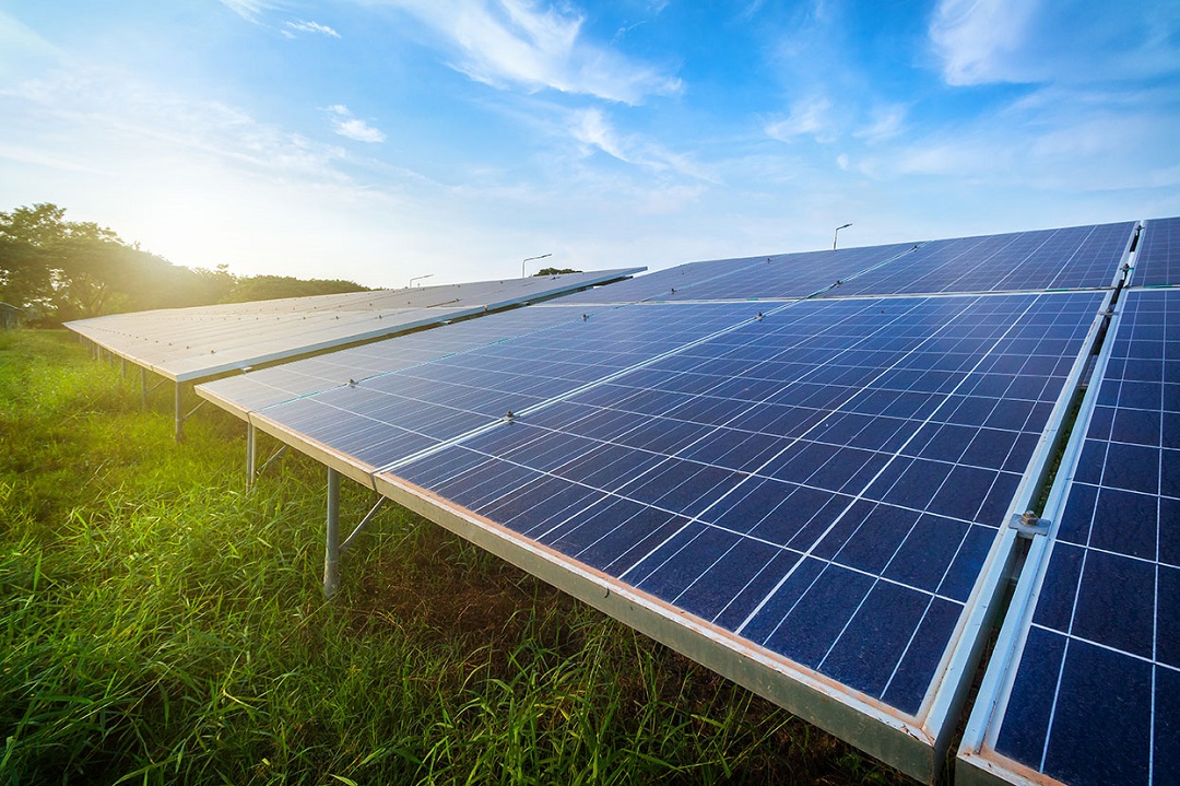 Récord histórico de producción solar fotovoltaica programada en España en pleno mes de febrero