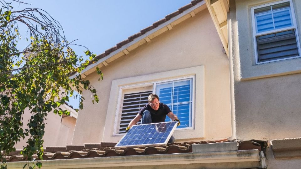5 razones por las que debes tener paneles solares en casa