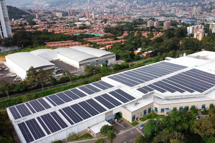 Hay 30 millones de dólares para 50 nuevas plantas de energía solar en Colombia y Santander