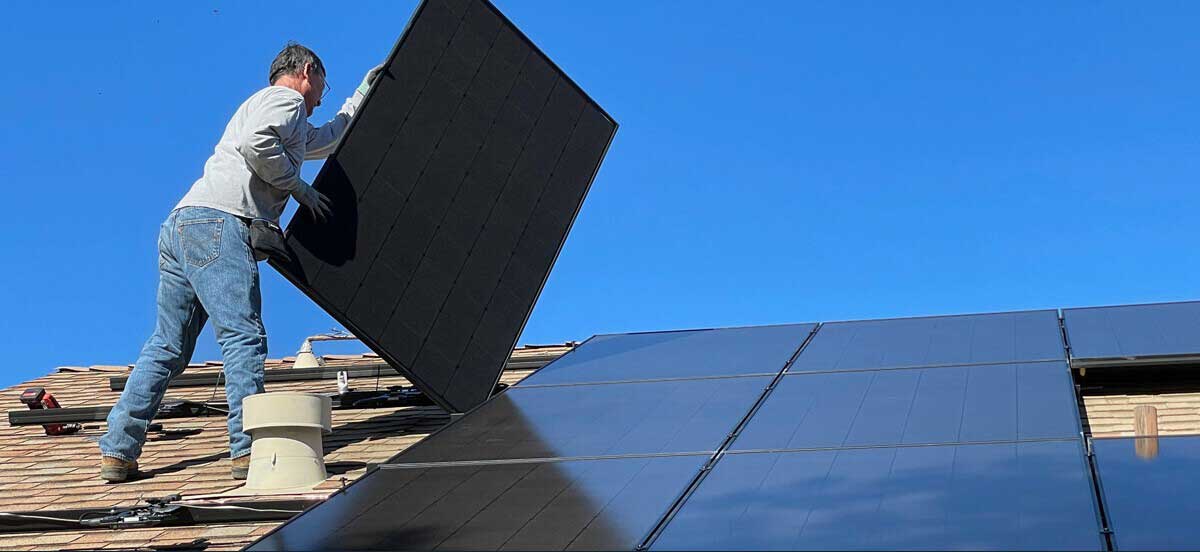 Instalar paneles solares en tu casa: qué tener en cuenta y cómo saber cuánto cuesta