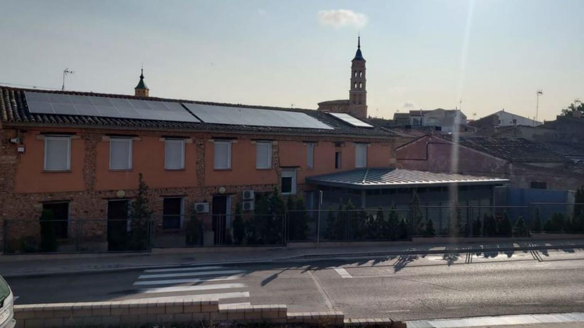 Los edificios públicos se abastecen de energía solar