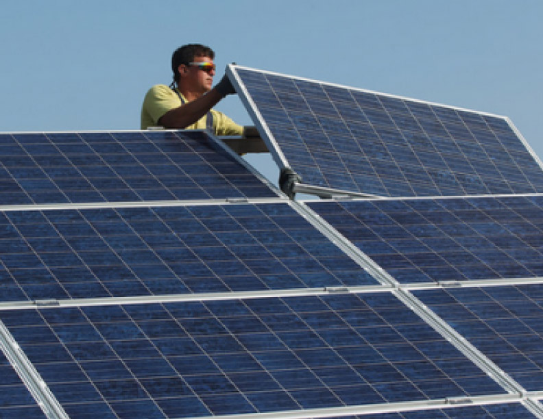 El 90 por ciento de las inversiones tecnológicas tienen sello renovable