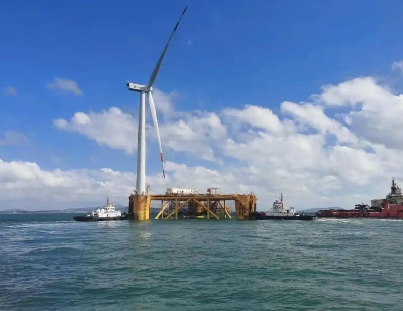 Finaliza el primer proyecto mundial de energía eólica flotante de aguas profundas integrado con acuicultura