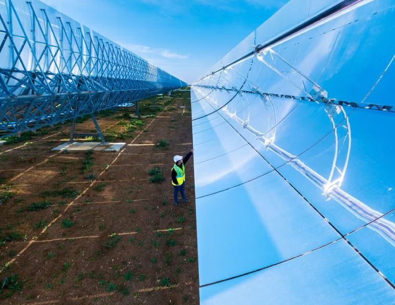 El sueño cumplido de un físico: la mayor planta termosolar industrial de Europa